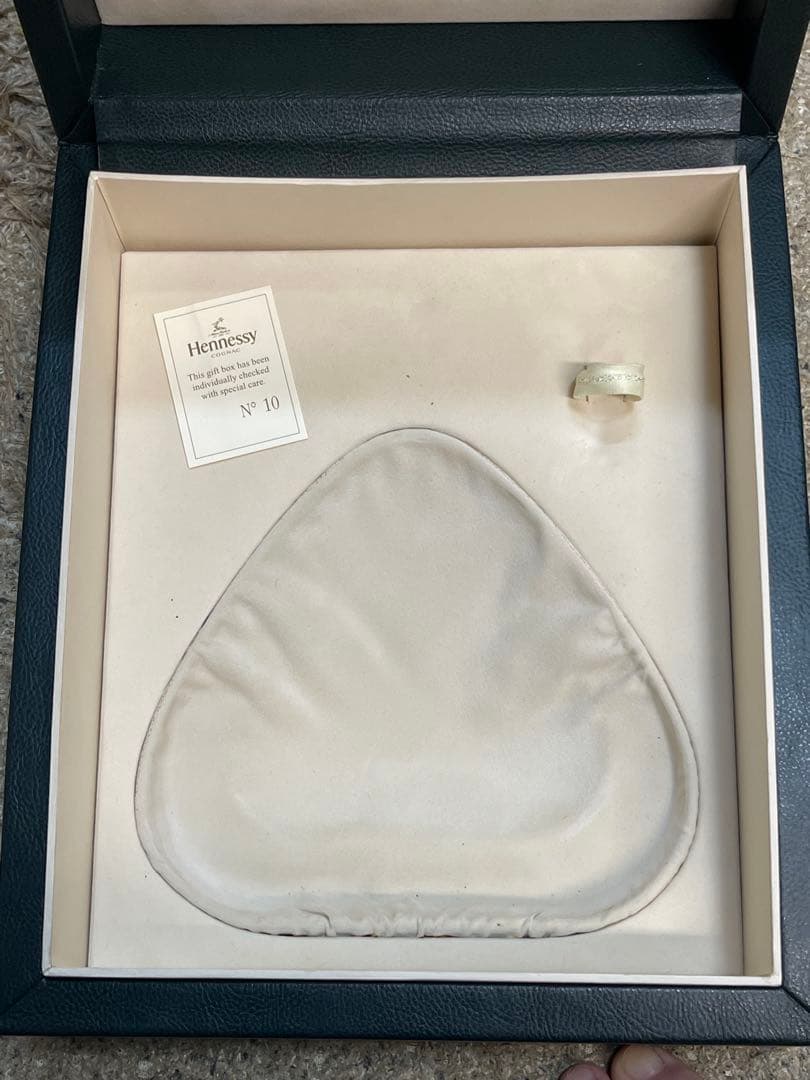 ヘネシー リシャール Richard Hennessy ケース　から瓶