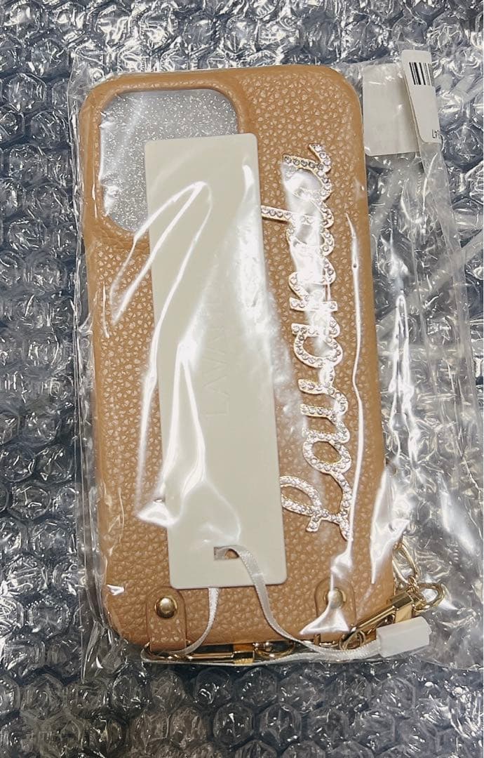 LAVANDA 宇野実彩子　ニット&バケハ&スマホケース&シャツ