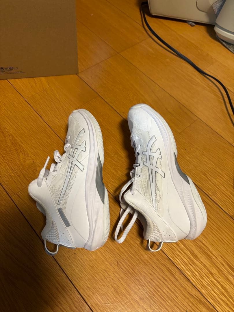 ASICS GELHOOP V17 EXTRA WIDE 25.0cm ホワイト