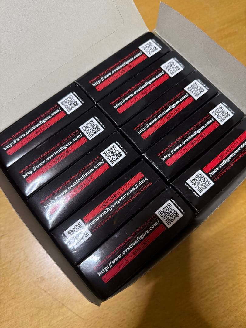 Ovation Guitar Collection 箱入り未開封10本セット！