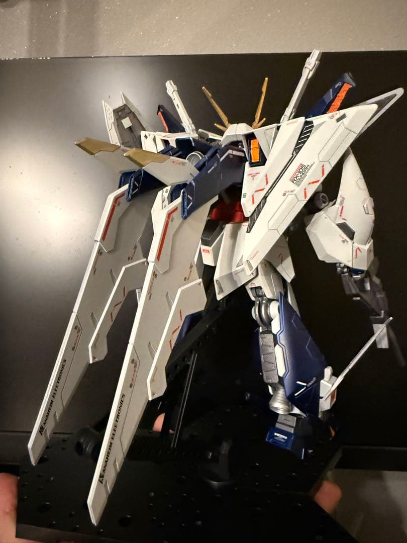 HGUCクスィーガンダム　全塗装完成品