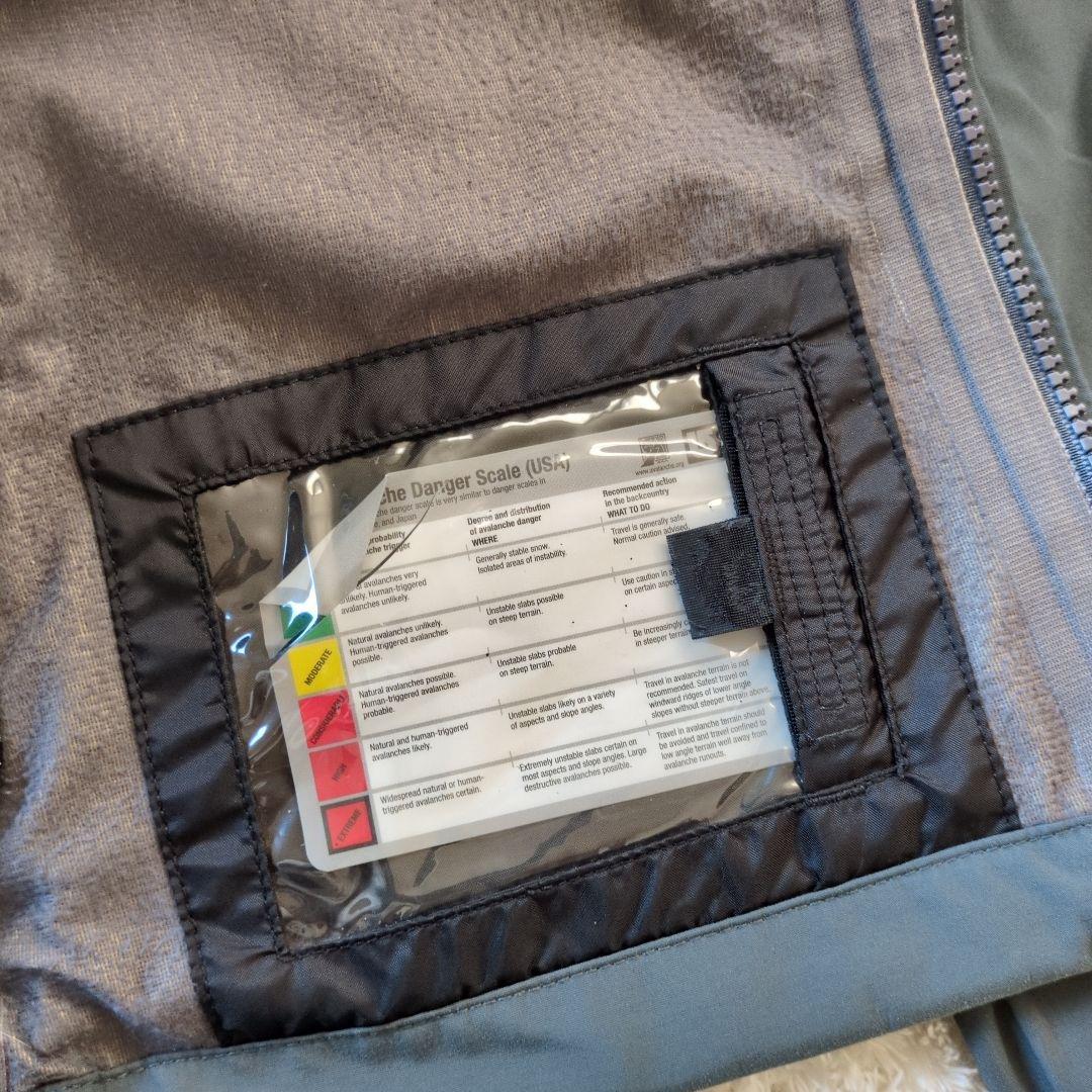 Burton ak　GORE-TEX 　 ジャケット M　カーキ