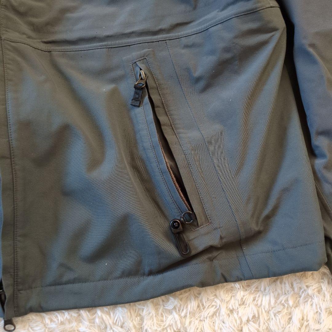 Burton ak　GORE-TEX 　 ジャケット M　カーキ