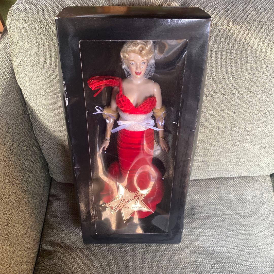 マリリン・モンロー フィギュア 赤ドレス ビンテージ　フランクリン・ミント