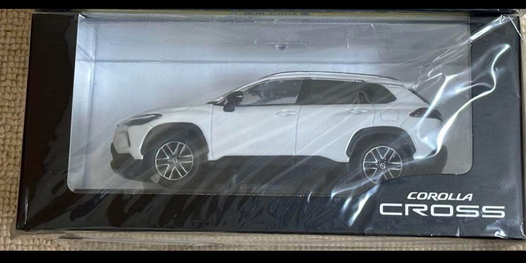 な*ん様 【トヨタ博物館正規品】新型 カローラクロス　カラーサンプル ホワイト色