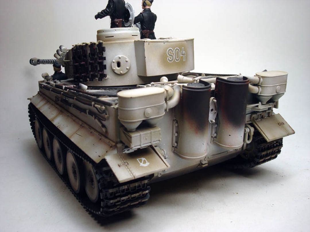 TORRO1/16タイガーS04戦車　ミハエルヴィトマン【おまけ付】