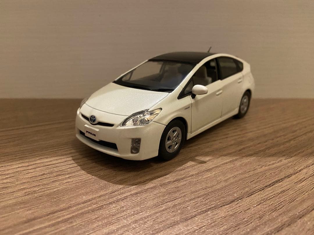 1/30 トヨタ　プリウス　カラーサンプル　非売品　ミニカー　ホワイトパール