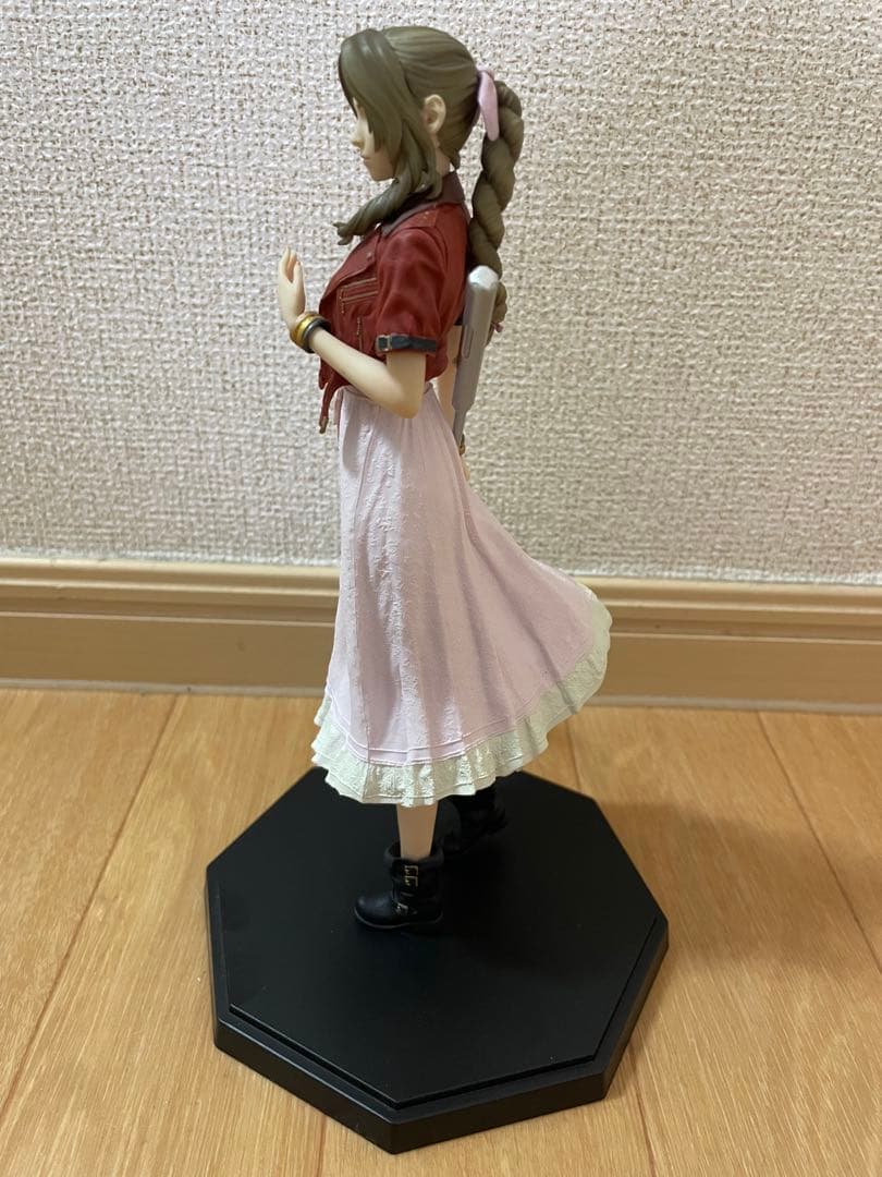 ファイナルファンタジー7 フィギュア２体セット ティファ・エアリス