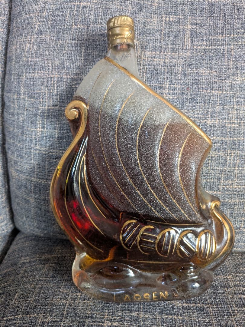 LARSEN コニャック　ミニボトル　未開封