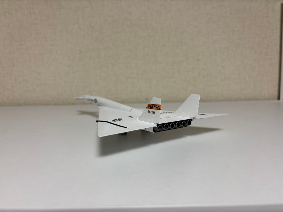 ハルチャン SQwings XB-70 1/200 NASA