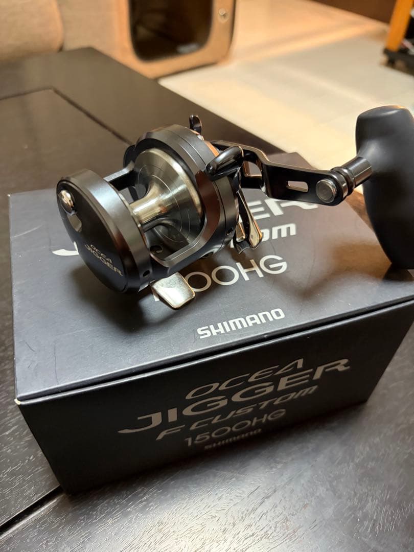 極美品シマノ　オシアジガーfカスタム　1500hg