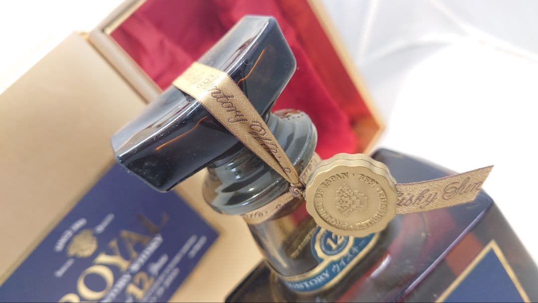 サントリー　ウイスキー　ローヤル　プレミアム12年　未開栓　古酒　箱付