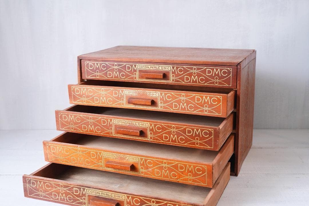 古い糸メーカーの引き出し フランス・DMC スプールキャビネット ウッドラック