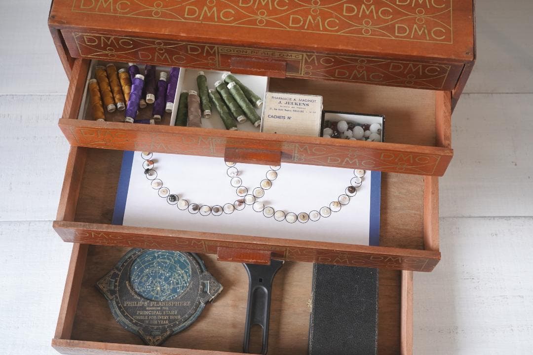 古い糸メーカーの引き出し フランス・DMC スプールキャビネット ウッドラック