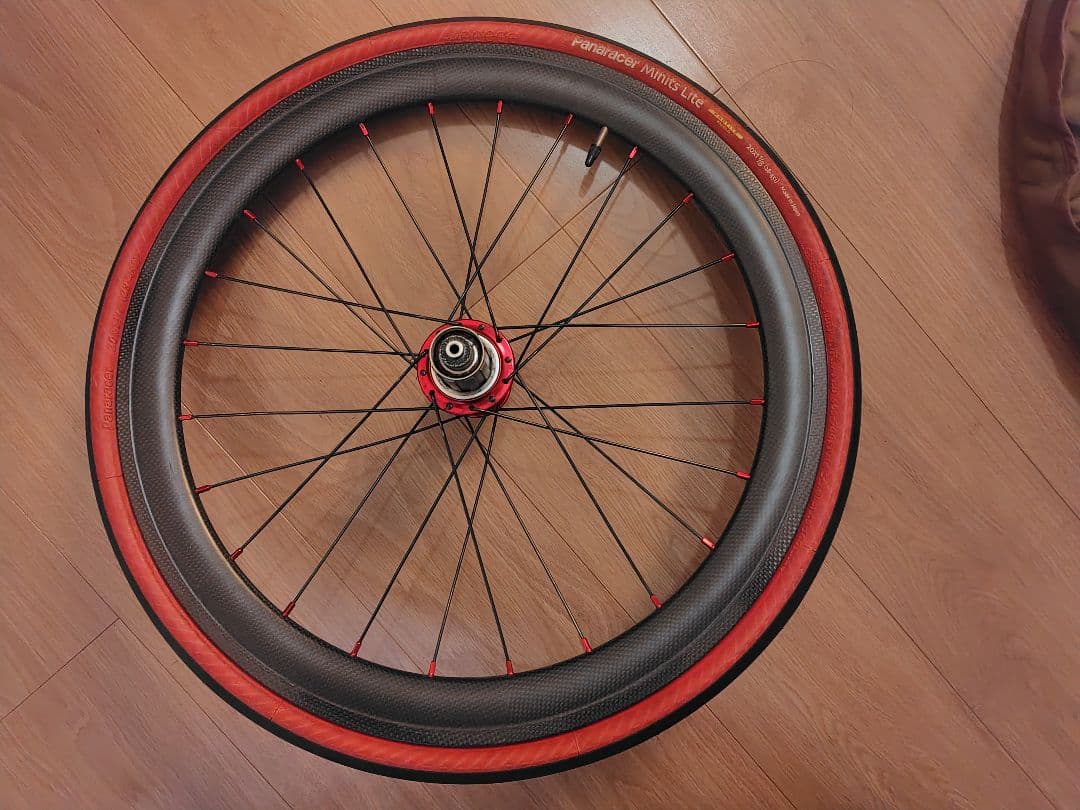 20インチ　451 カーボンホイール