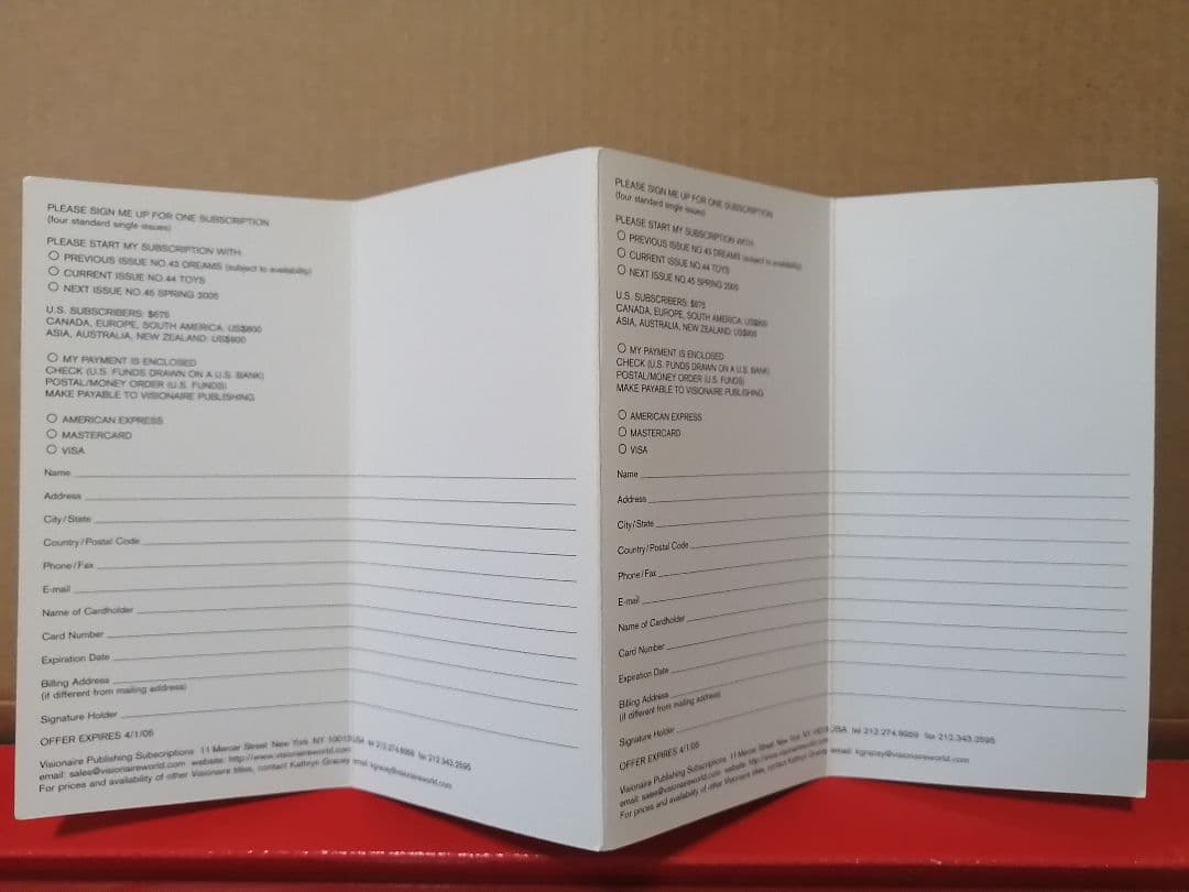 kidrobot　VISIONAIRE V44 RED