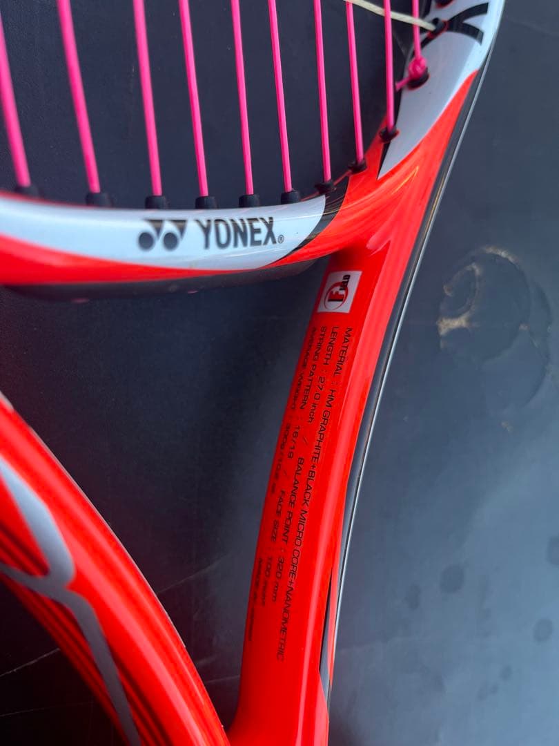 YONEX テニスラケット 赤/黒