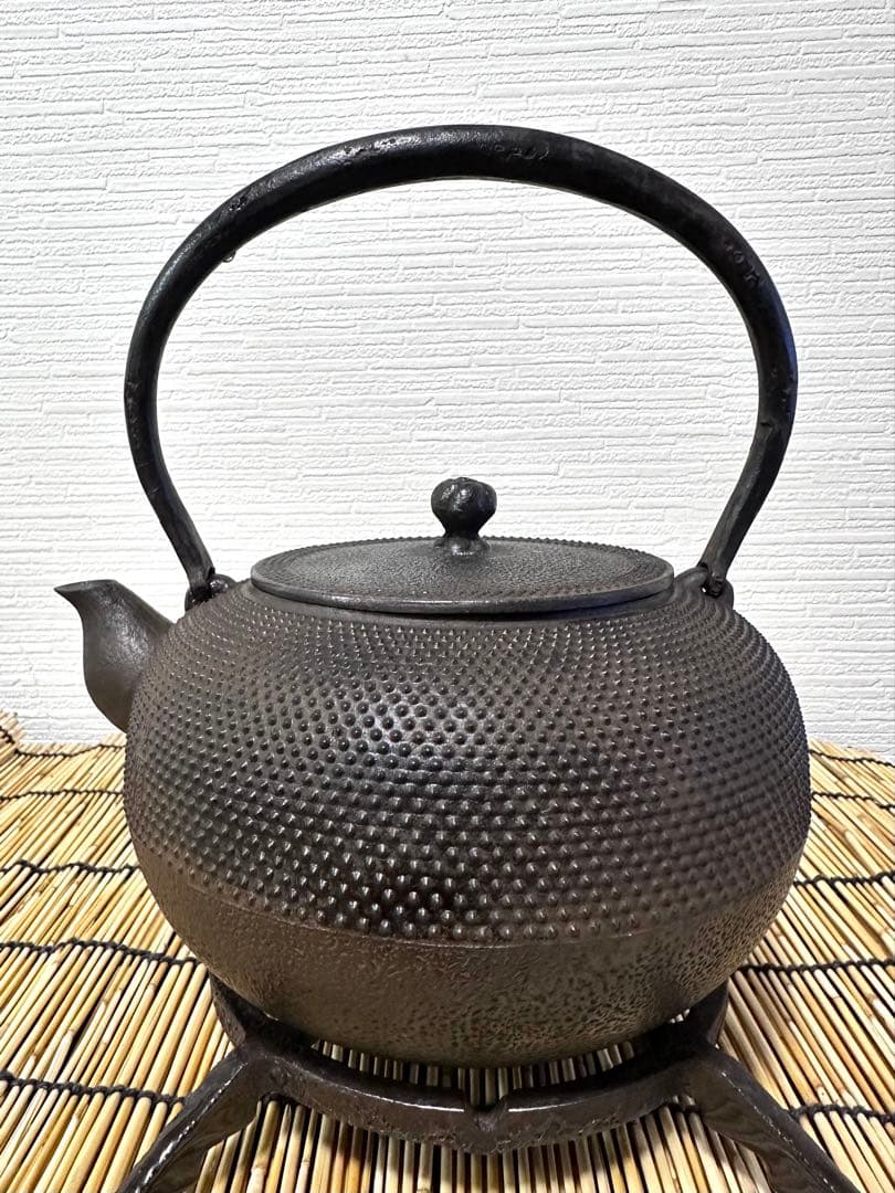 未使用品　南部松雲堂造　１５型アラレ　鉄瓶　南部鉄瓶　南部鉄器　鉄瓶