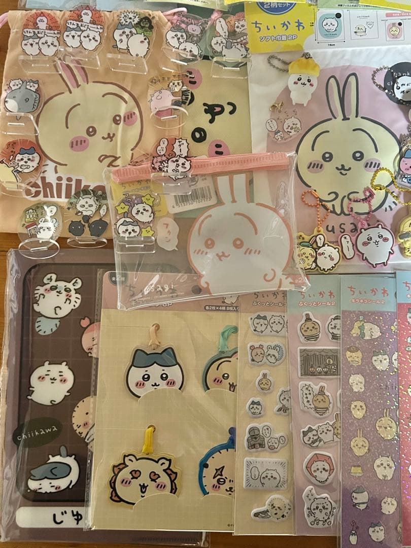 ちいかわ　うさぎ　アクスタ　フィギュア　アクキー　シール　まとめ売り　グッズ
