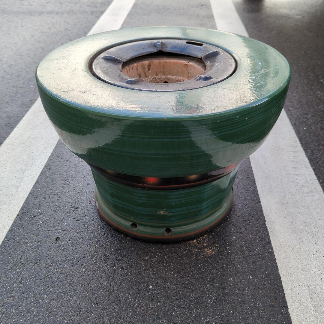 キンカ　レトロ火鉢　練炭火鉢余り出回らないこれからのシーズンに　希少　黒鉄の蓋付