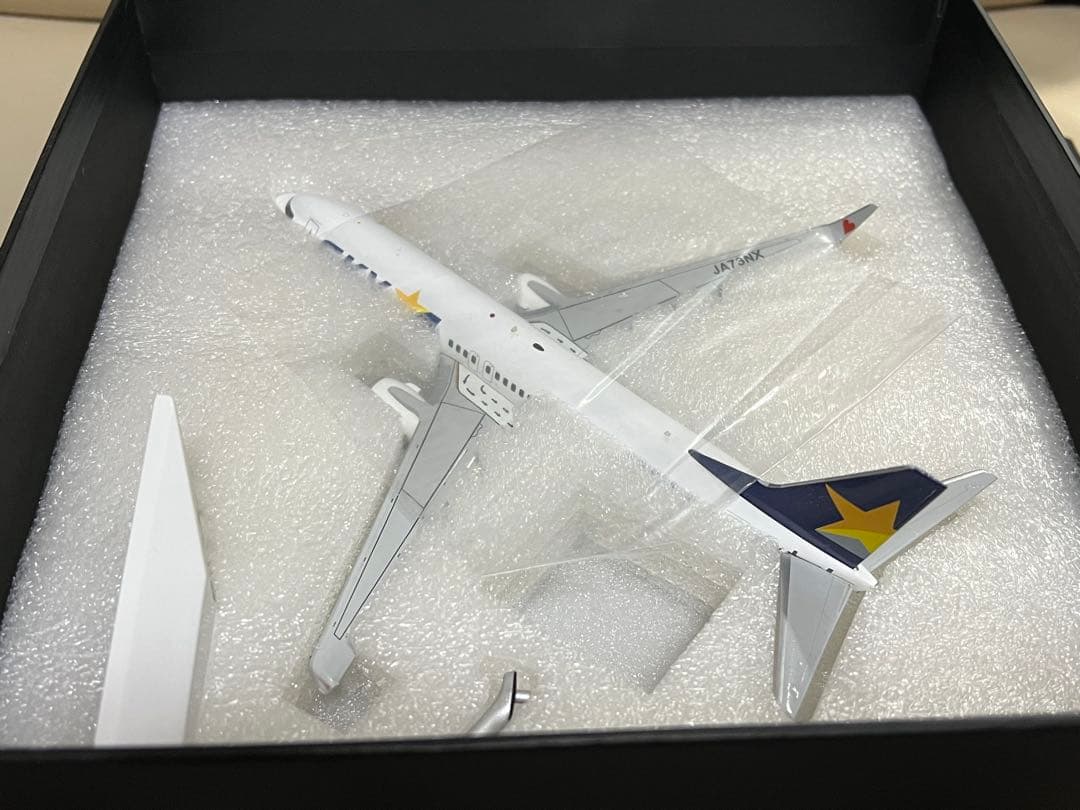 Gemini 1/200 スカイマーク 737-800 JA73NX