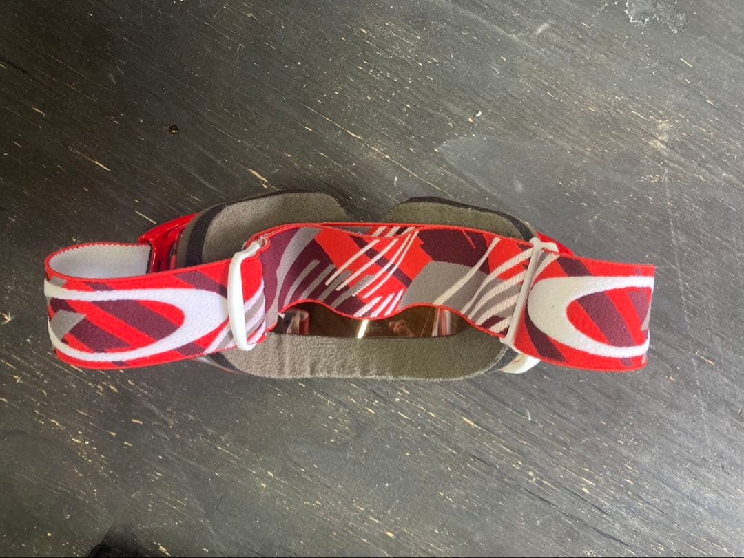 Oakley レッド ミラーゴーグル ケース付き