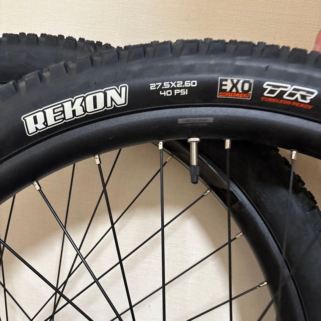 ジャイアント　Eファゾム　2023 純正品　タイヤ