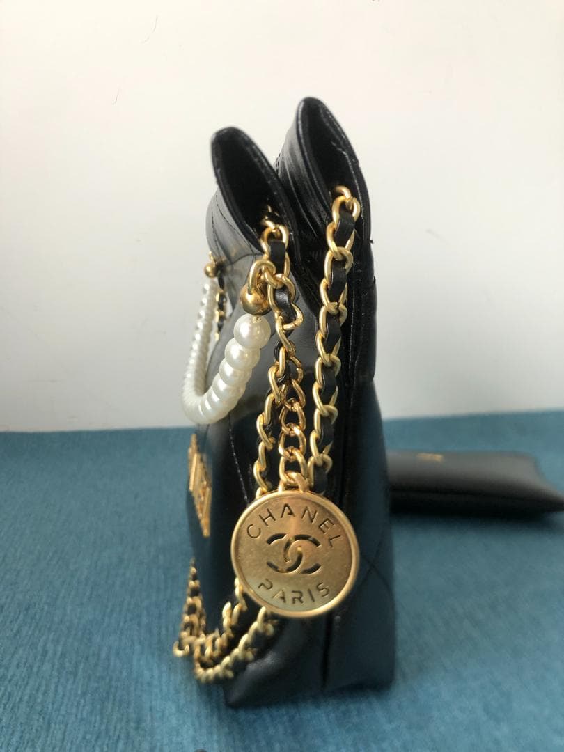ショルダーバッグ　パール　ノベルティー　ハンドバッグ　ブラック　チェーン　超美品
