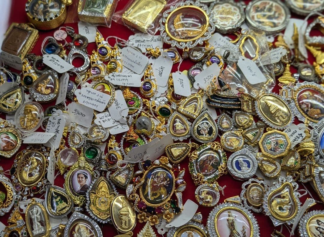 【高いヤツ！】タイのお守りプラクルアンッ！九尾の狐？良縁！恋愛！金運アップ！！