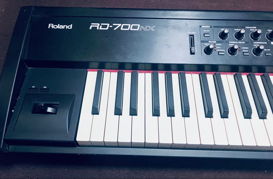 Roland 電子ピアノRD-700NX 最安値　シンセサイザー動作品概ね美品