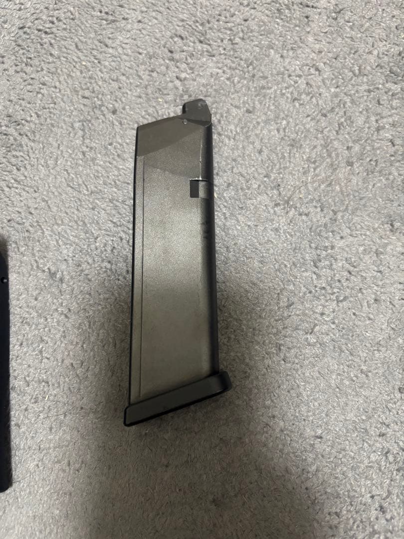 東京マルイGlock 17gen4 ガスガン ホルスターとローダー付き