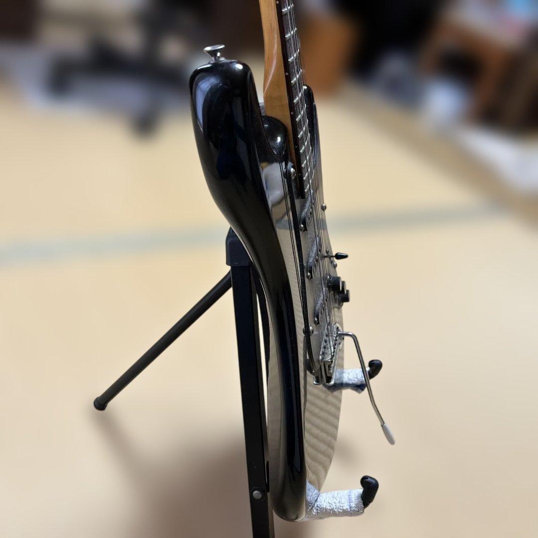 エレキギター ストラスキャスター 黒 メーカーのロゴは消してありました。