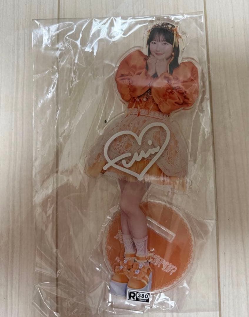 ち*ᩣ様 川本笑瑠 直筆サイン入りデカアクスタ A賞