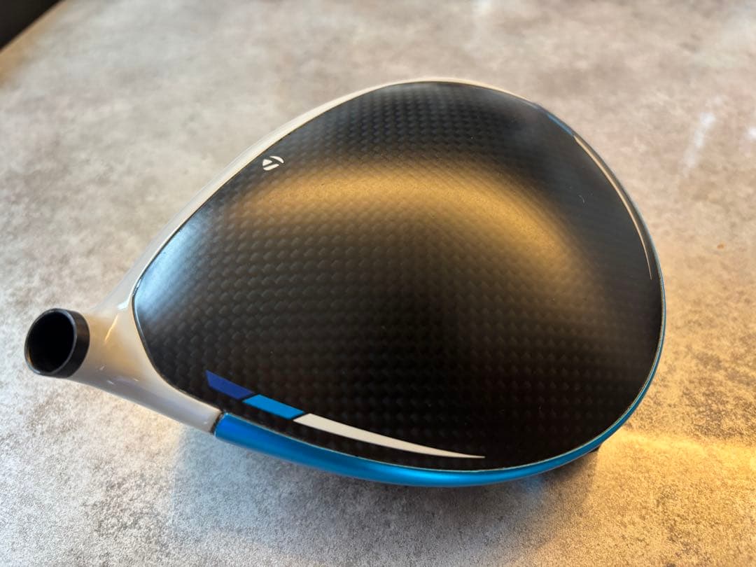 SIM2 9.0 ヘッドカバー付