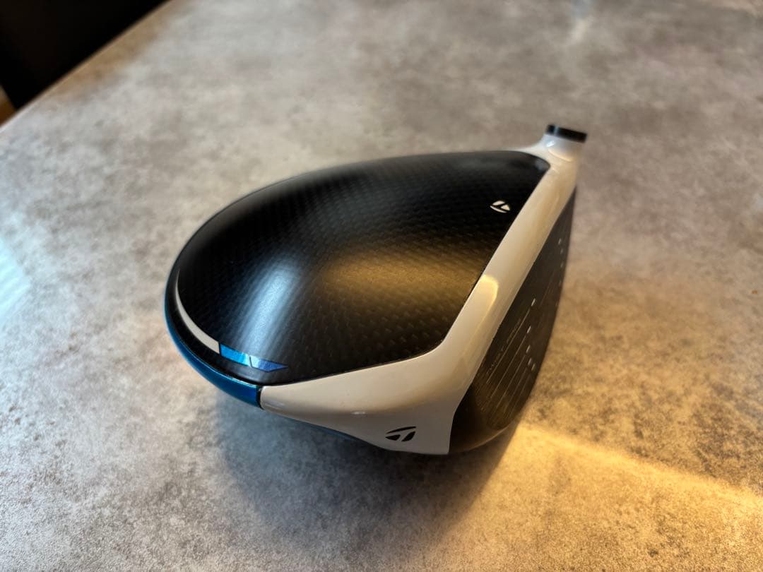 SIM2 9.0 ヘッドカバー付