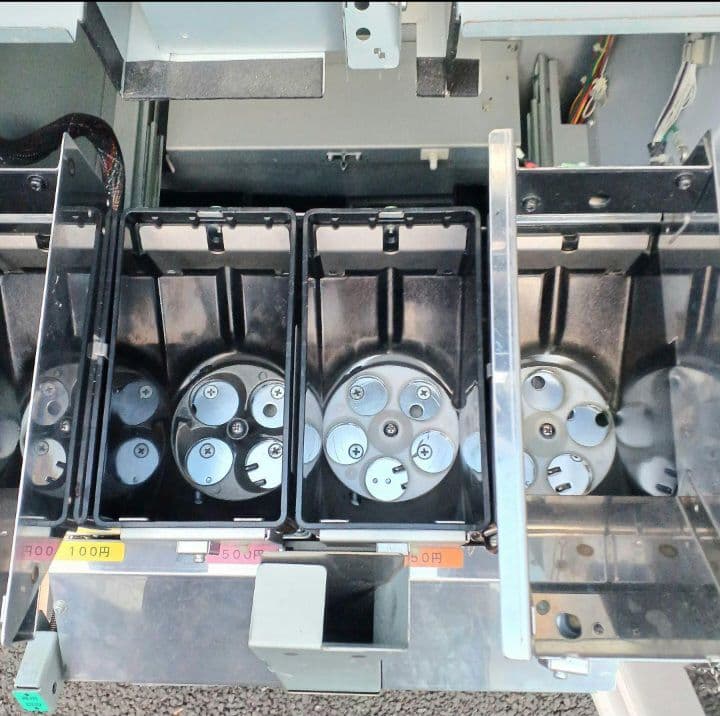 新500円・新紙幣対応済■グローリーVT-B10券売機　送料無料