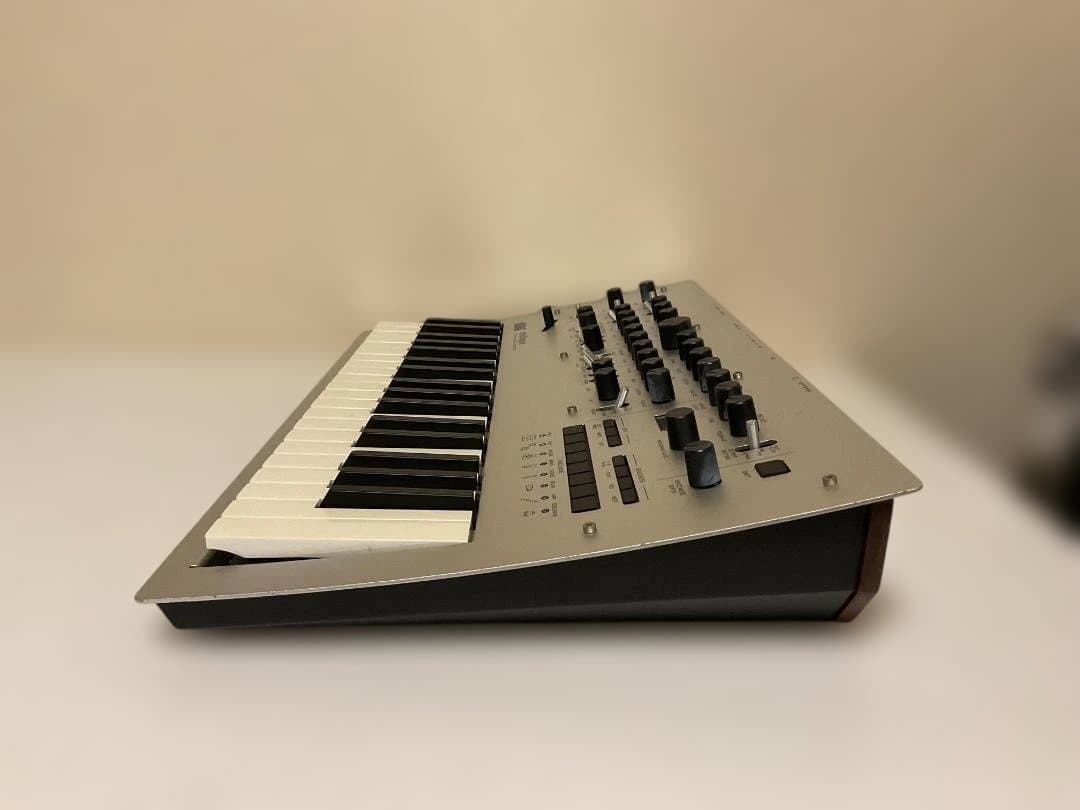 【値下げ】KORG minilogue アナログシンセサイザー