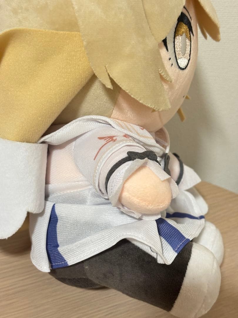 ブルーアーカイブ　　桐藤ナギサ　ぬいぐるみ