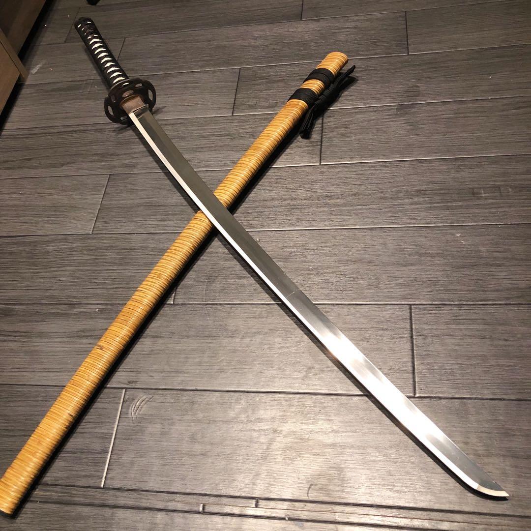 最高級模造刀　高級居合刀　藤巻き仕様　亜合金刀身　名刀　居合刀　重量感あり