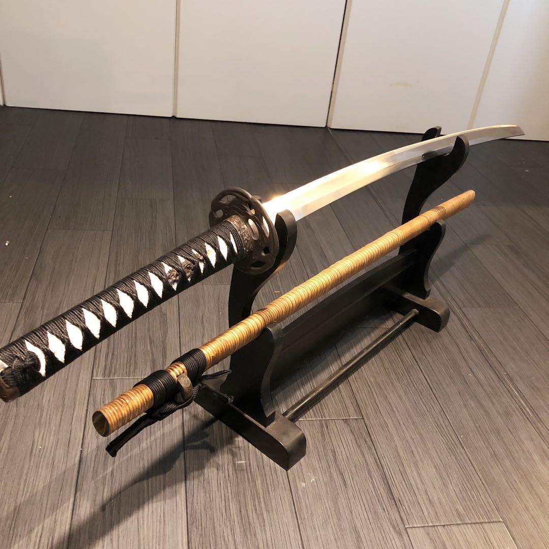 最高級模造刀　高級居合刀　藤巻き仕様　亜合金刀身　名刀　居合刀　重量感あり