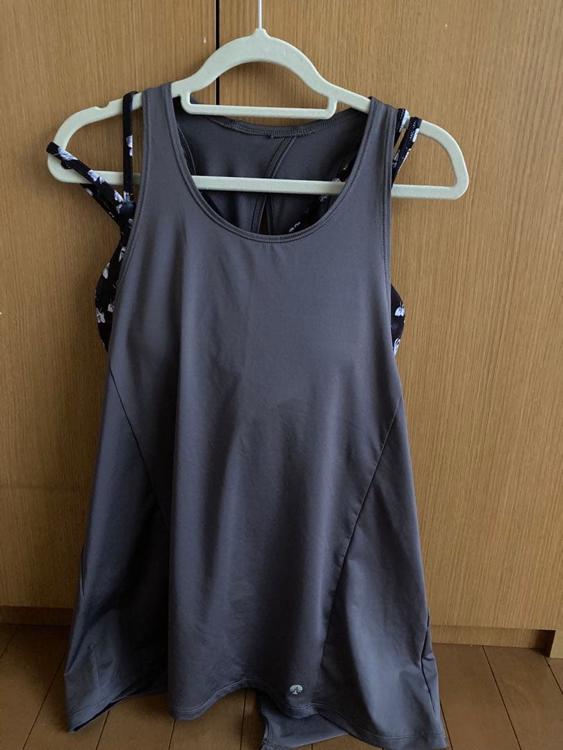 ＬＡＶＡ　ヨガウェア 2枚 薄紫・ダークグレー・花柄