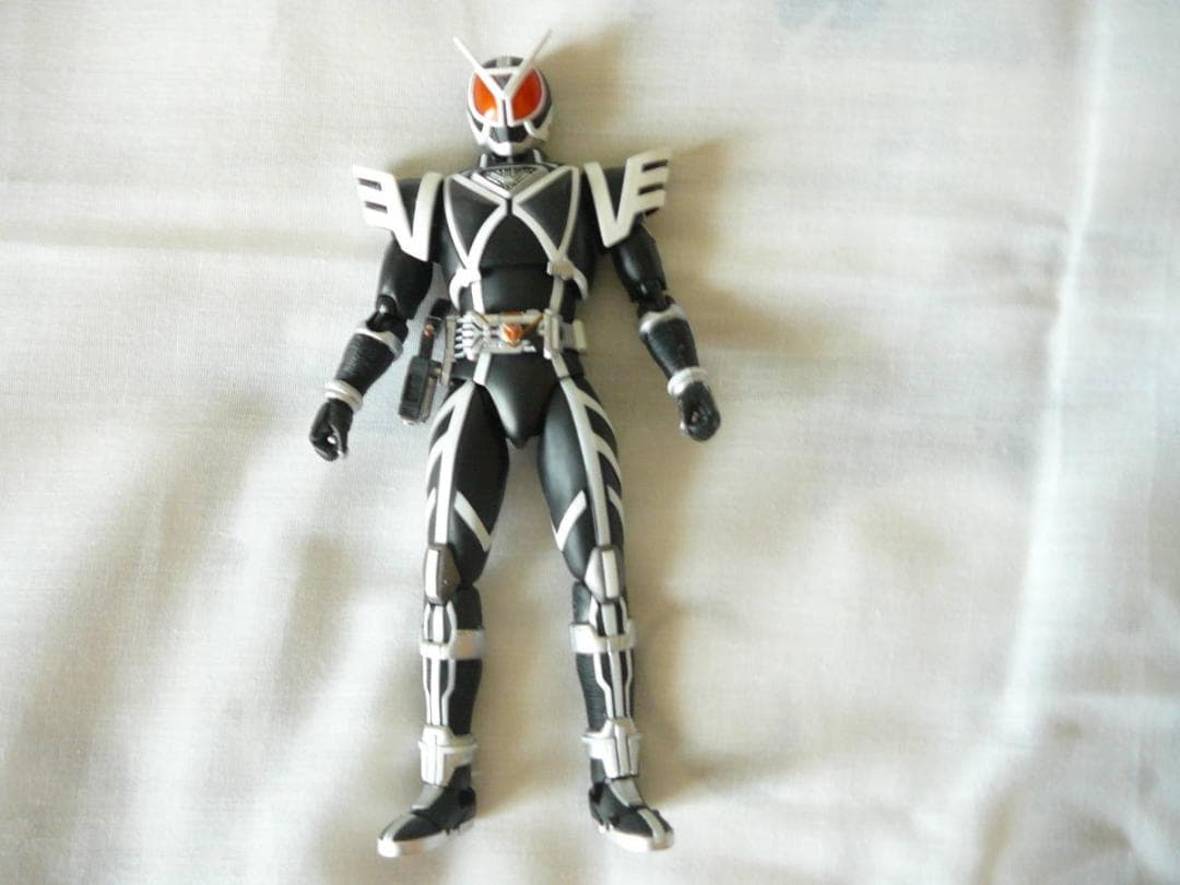 仮面ライダー　フィギュアーツ　画像のものがすべてです
