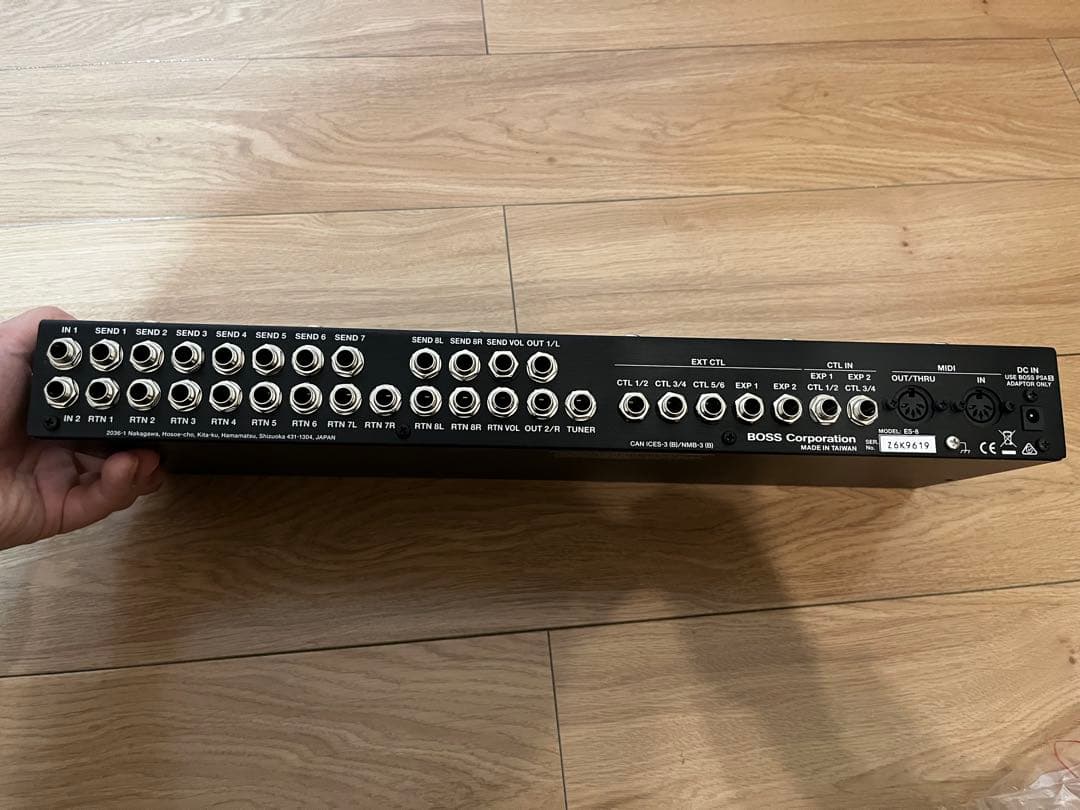 BOSS ES-8 スイッチャー