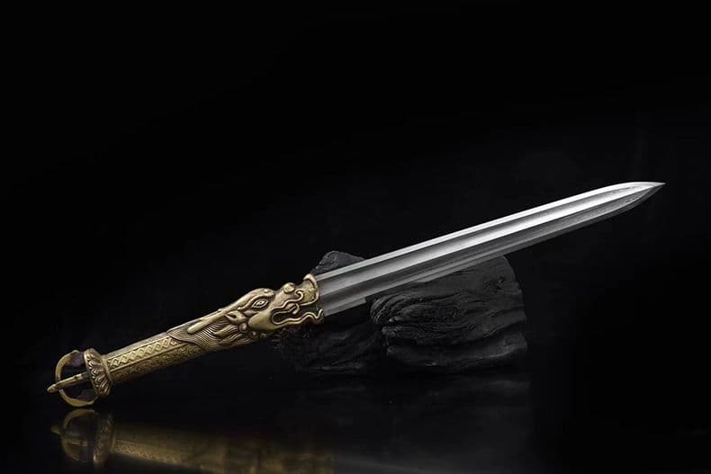 ドラゴンの刃  古兵器 武具 刀装具 日本刀 模造刀 居合刀  ダイヤモンドきね