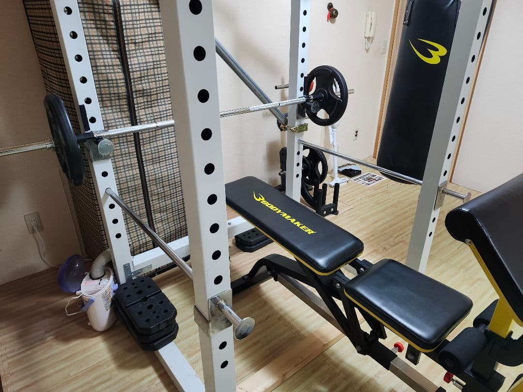 ワイルドフィット製のパワーラック(200ポンドウエイト付き)　他　セット