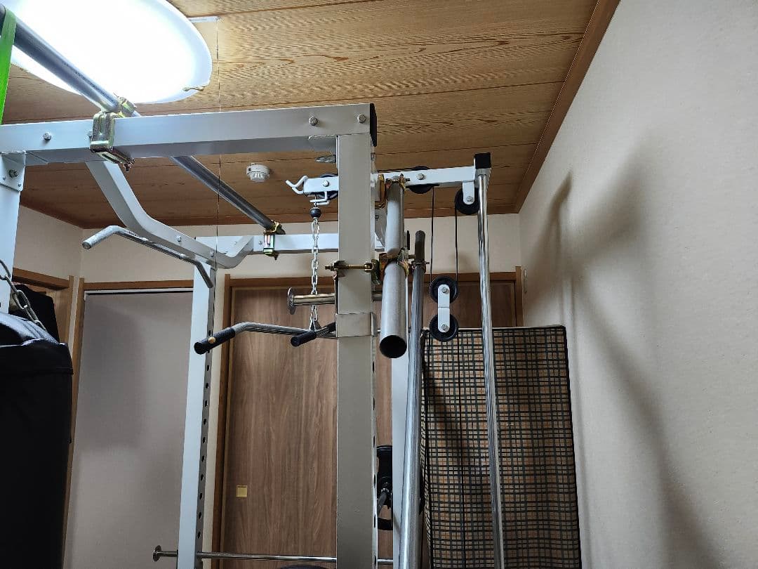 ワイルドフィット製のパワーラック(200ポンドウエイト付き)　他　セット