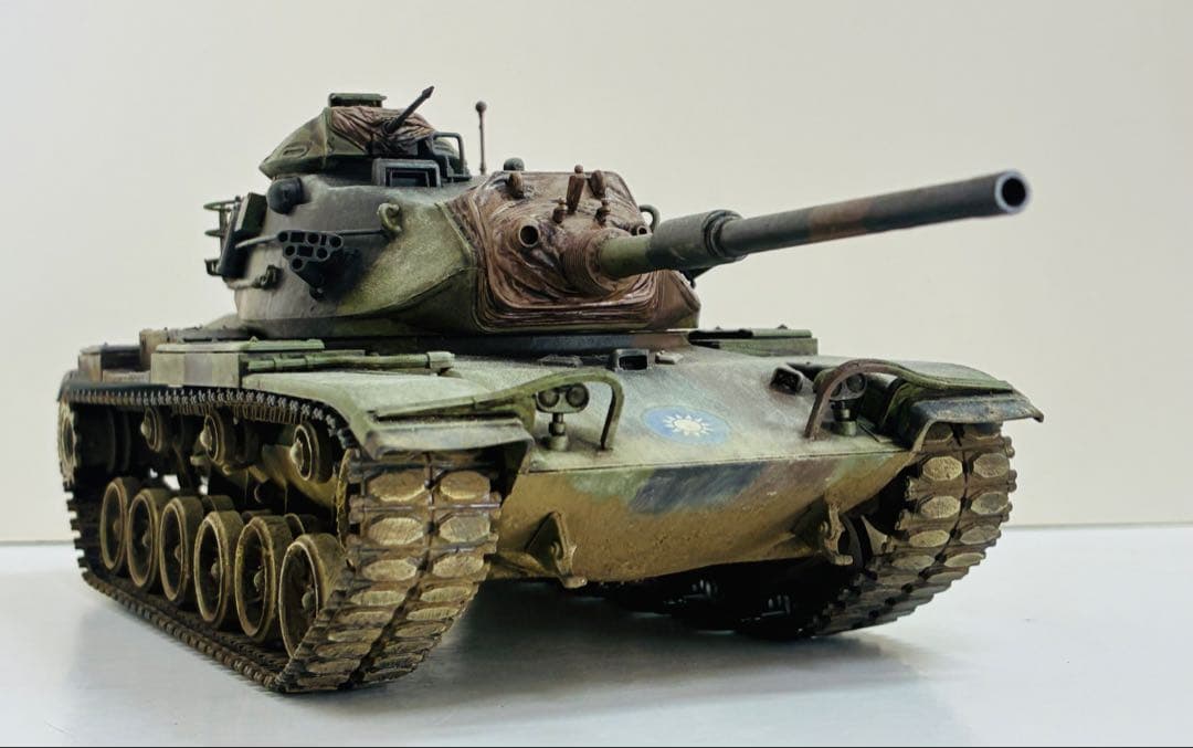 台湾　M60A3 タミヤ　1/35 完成品　戦車　模型　プラモデル