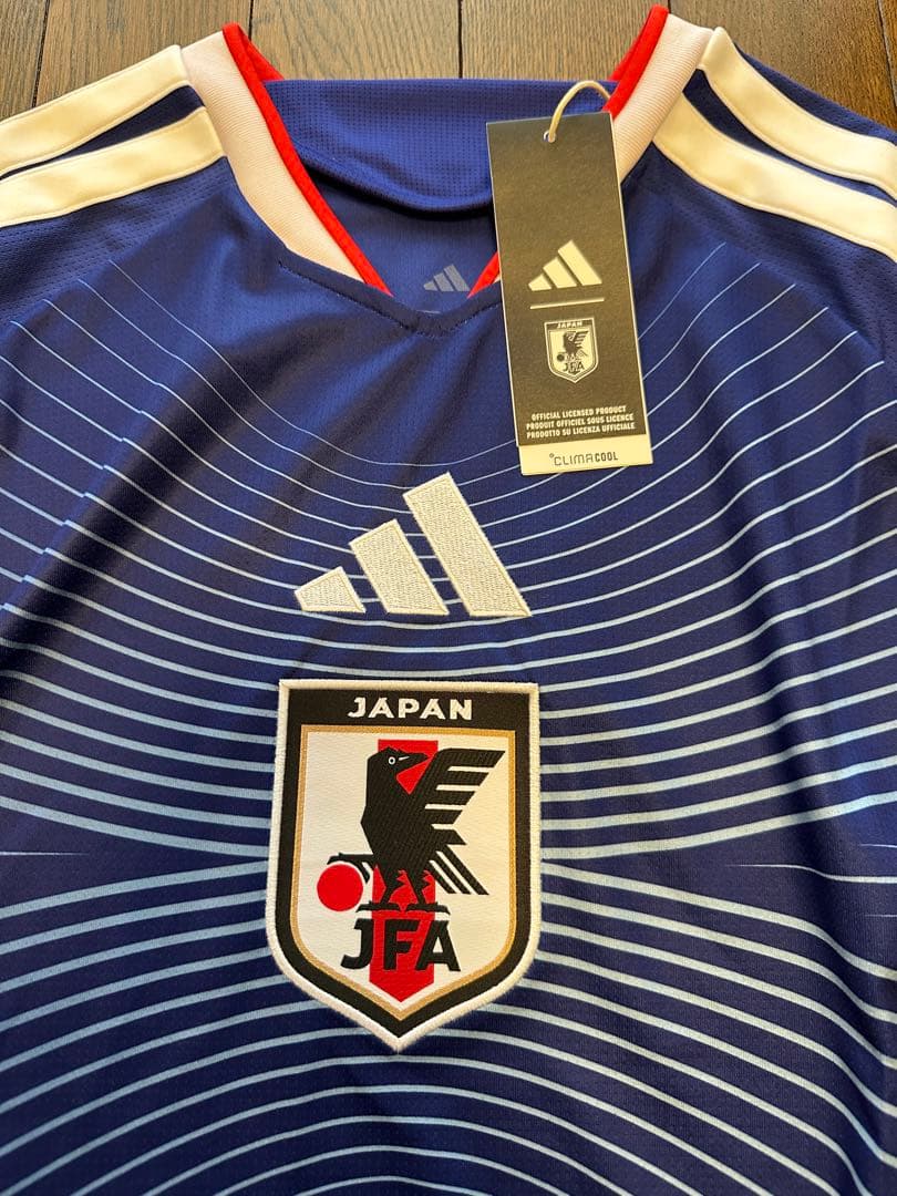 【新品タグ付】サッカー 日本代表 2026 ホーム　ユニフォーム S 長袖