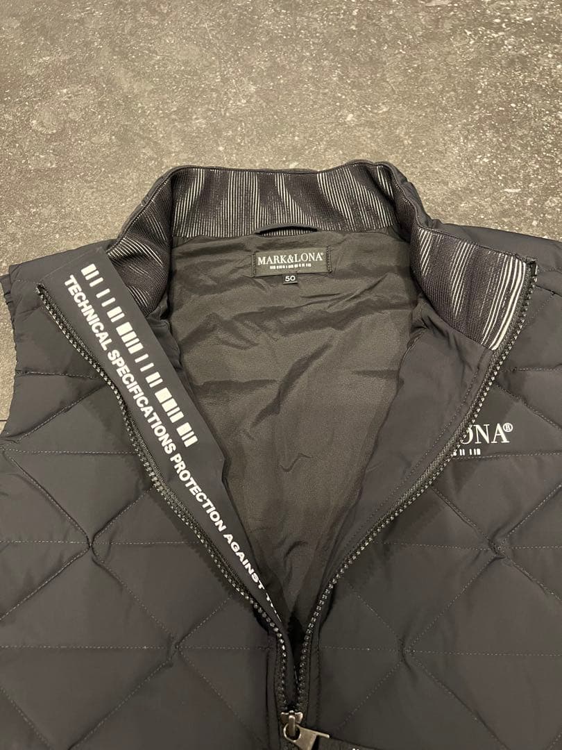 MARK&LONA キルティングベスト ブラック　サイズ50