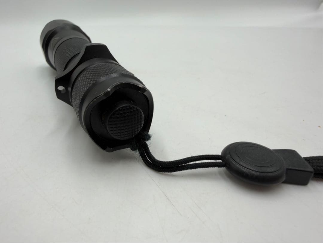 FENIX TK15 ライト